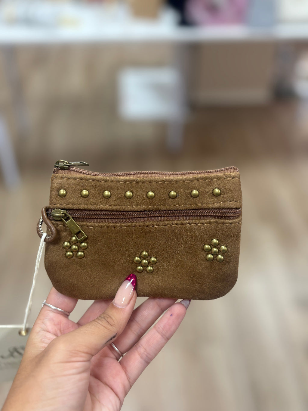 Monedero polipiel y tachuelas 💙